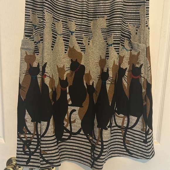 Striped sleeveless cat dress with pockets - Picture 2 of 6